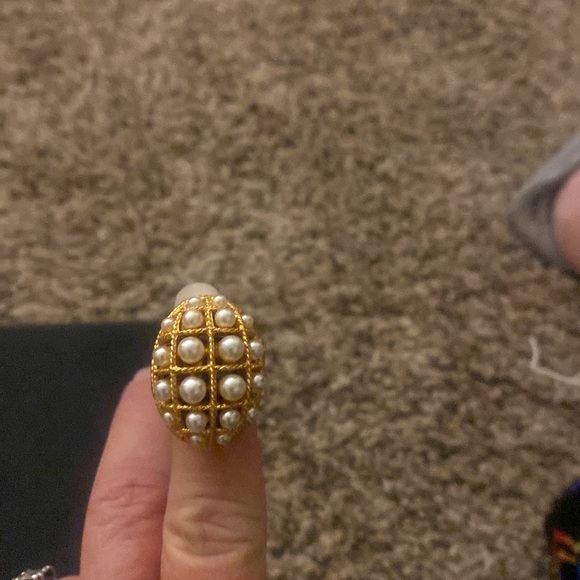 Avon ring - Picture 3 of 3